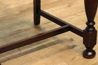 背もたれの星型レリーフ模様が魅力のアンティークチェアー DC3372