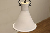 優しい明りが灯る陶器製電笠 DC3459