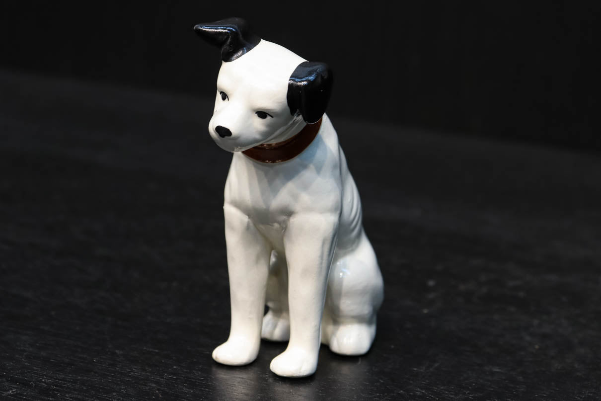 小さくて可愛らしい表情のニッパ－犬の置物 DC3621d – 古福庵 