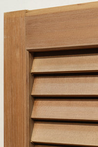 Small size louvered window E9815