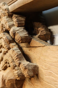 厚み100ミリ!! 重厚感溢れる木地色の深彫り彫刻欄間 EZ1081ab 在庫(a:0 b:1)枚