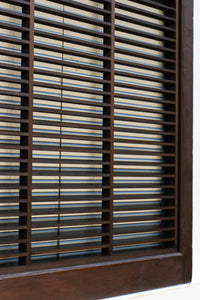 小窓に最適な横格子の小型建具 EZ1285 在庫2枚