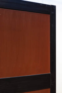 幅1136ミリ 朱漆と黒漆で雅な色彩をした幅広板戸 F7451 在庫4枚