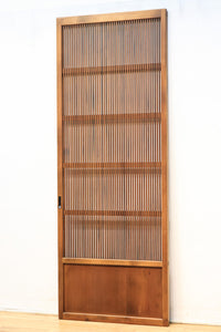 幅676ミリ 繊細な格子づくりで風情のあるスリム幅格子戸 F7751 在庫1枚