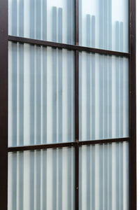 【ご精算用】幅695ミリ,高さ1825ミリ 丸みのある格子がお洒落なスリガラス入り格子戸 F7865 在庫1枚