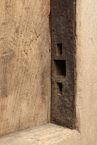 幅1325ミリ 鉄帯の風合いが素晴らしい緻密な作り込みの木地色の蔵戸 G2144