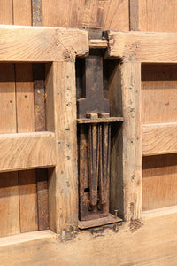 幅1325ミリ 鉄帯の風合いが素晴らしい緻密な作り込みの木地色の蔵戸 G2144