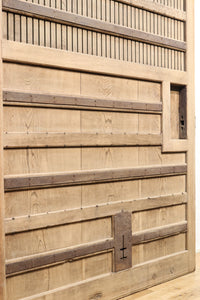 幅1325ミリ 鉄帯の風合いが素晴らしい緻密な作り込みの木地色の蔵戸 G2144