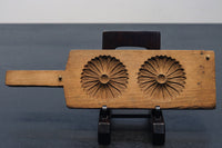 Confectionery type with a beautiful handle with a delicate flower pattern DB8816abc stock (a: 1 b: 1 c: 1)