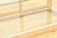 木地色の木枠が美しい6面ガラスのショーケース　BB1831
