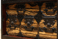 極上!!珍品‼ 見事な金具造りに黒柿が映える格調高い酒田船箪笥　BB1915