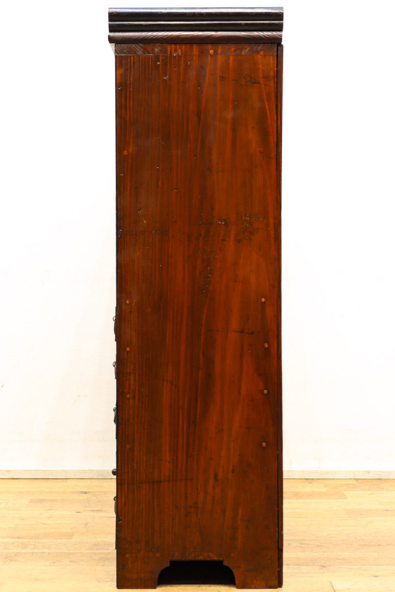 美しい杢目が引き立つツートンカラーの稀少米沢飾り棚　BB1989