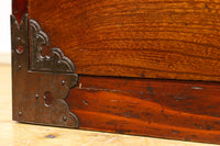 時代の漆を纏う欅鏡板と金具の一つ一つが美しい極上庄内枕箪笥　BB2041