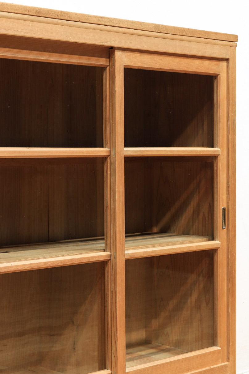 シンプルながら素敵な木地色でレトロ感溢れる本棚　BB2098