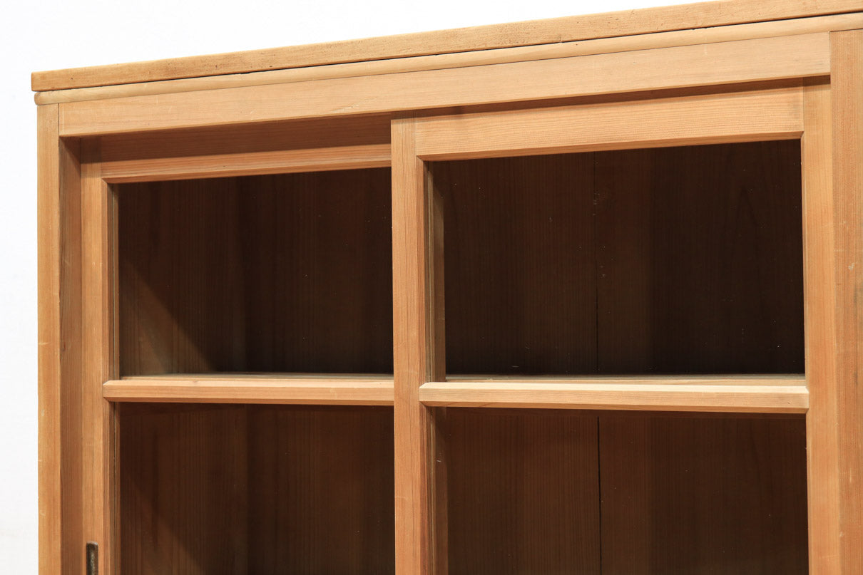 シンプルながら素敵な木地色でレトロ感溢れる本棚　BB2098
