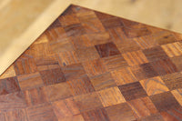 チェック柄の寄木細工が映える可愛らしい箱根細工の小箪笥　BB2171