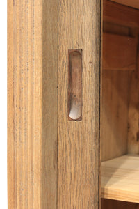 レリーフ装飾を添えた温かみある木地色のレトロガラスケース　BB2370