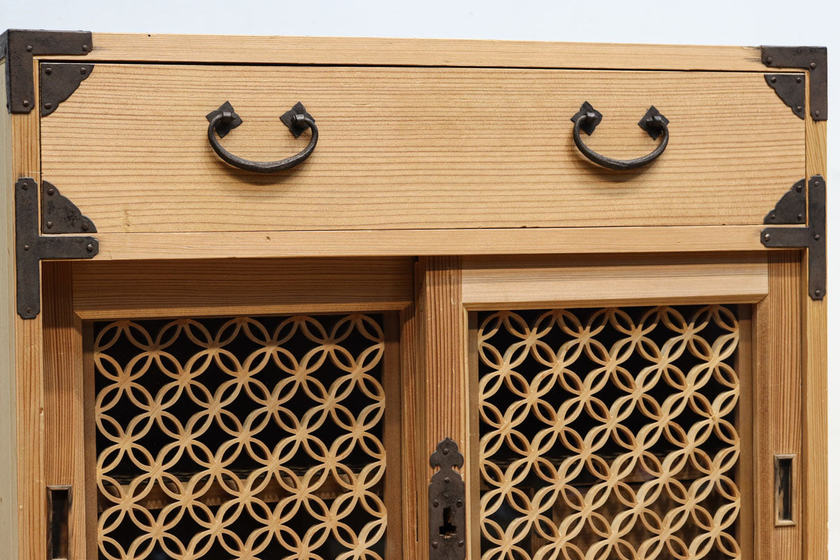 七宝組子が可愛らしいアイアンフレーム付き枕箪笥　BB3094