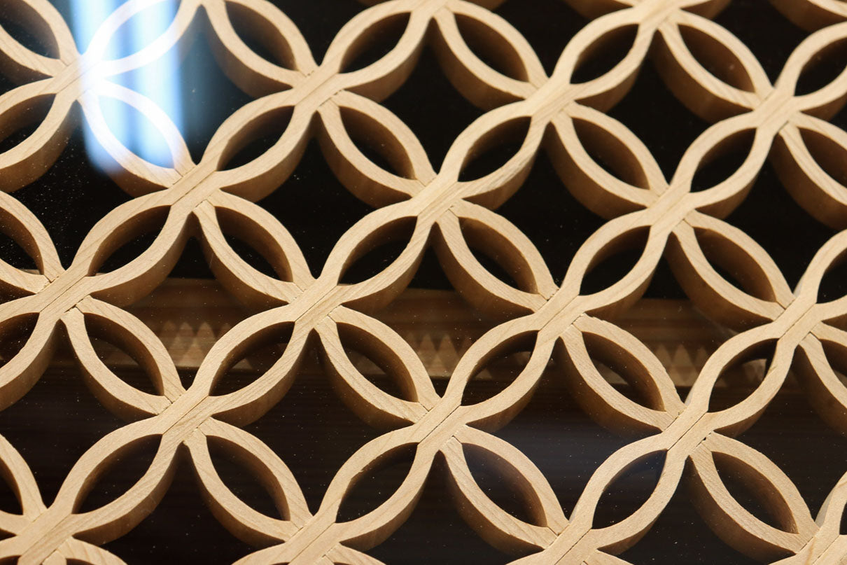 七宝組子が可愛らしいアイアンフレーム付き枕箪笥　BB3094