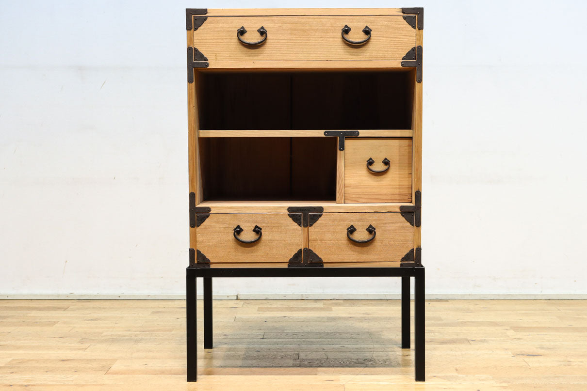 七宝組子が可愛らしいアイアンフレーム付き枕箪笥　BB3094