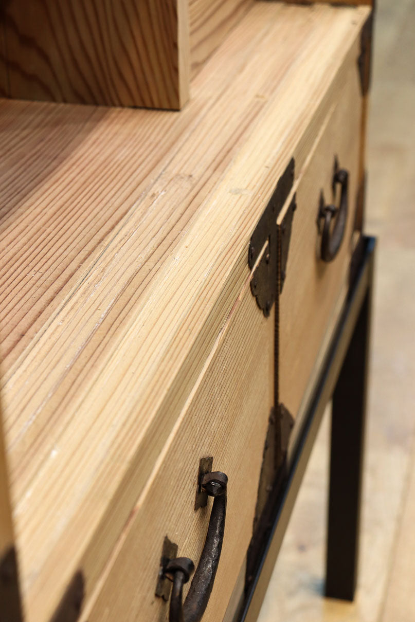 七宝組子が可愛らしいアイアンフレーム付き枕箪笥　BB3094