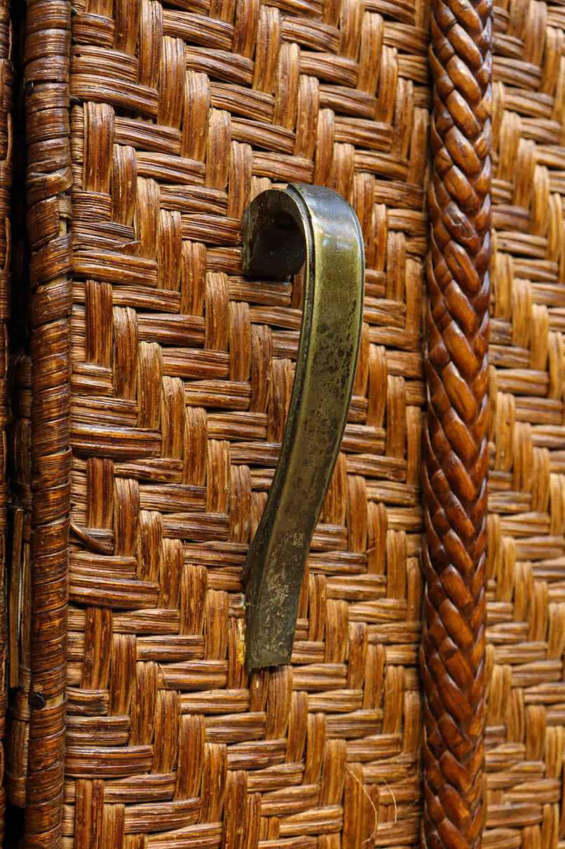 珍品!! 味わい深い網代編みの衣裳箪笥　BB3101