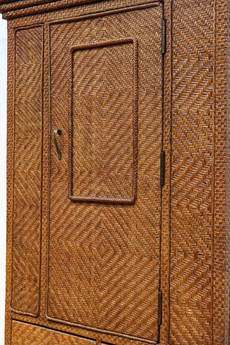 珍品!! 味わい深い網代編みの衣裳箪笥　BB3101