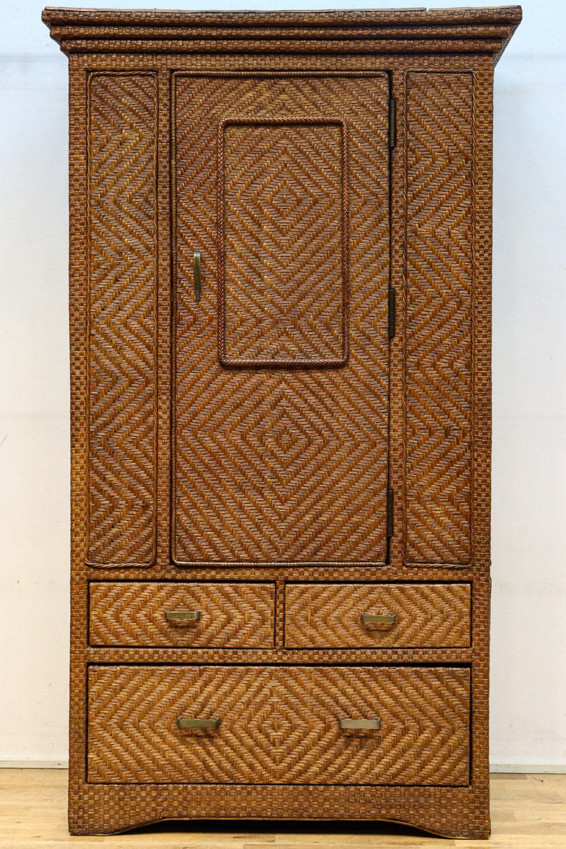 珍品!! 味わい深い網代編みの衣裳箪笥　BB3101
