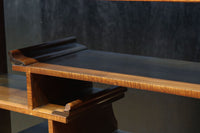 時代を経た味わいが風情溢れる上質な飾り棚　BB3103