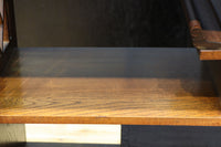 時代を経た味わいが風情溢れる上質な飾り棚　BB3103