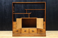 時代を経た味わいが風情溢れる上質な飾り棚　BB3103