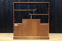 時代を経た味わいが風情溢れる上質な飾り棚　BB3103