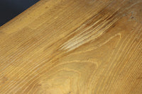 時代を経た味わいが風情溢れる上質な飾り棚　BB3103