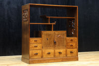 時代を経た味わいが風情溢れる上質な飾り棚　BB3103