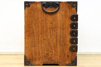 珍品!! 迫力ある装飾金具で飾られた絢爛な観音扉の小型帳場箪笥　BB3105