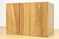 珍品!! 迫力ある装飾金具で飾られた絢爛な観音扉の小型帳場箪笥　BB3105