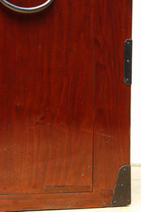 優美な杢目と装飾金具で味わいのある庄内衣裳箪笥　BB3108