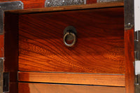 大振りの装飾金具で趣きのある庄内衣裳箪笥　BB3109