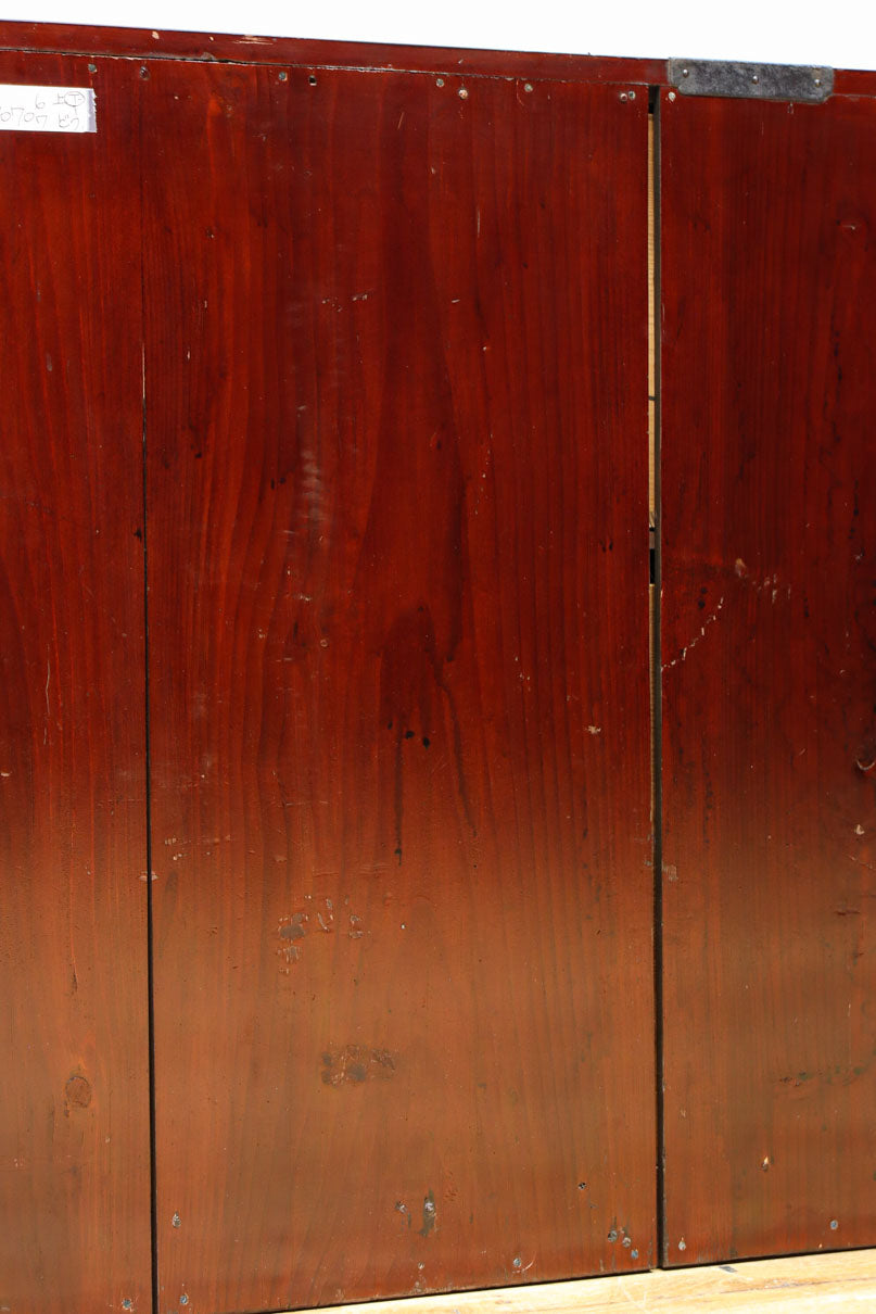 大振りの装飾金具で趣きのある庄内衣裳箪笥　BB3109