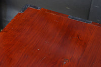 大振りの装飾金具で趣きのある庄内衣裳箪笥　BB3109