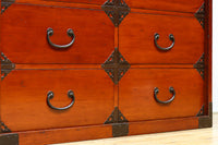 引き出し内部にまで黒漆を施した上質な庄内収納箪笥　BB3113