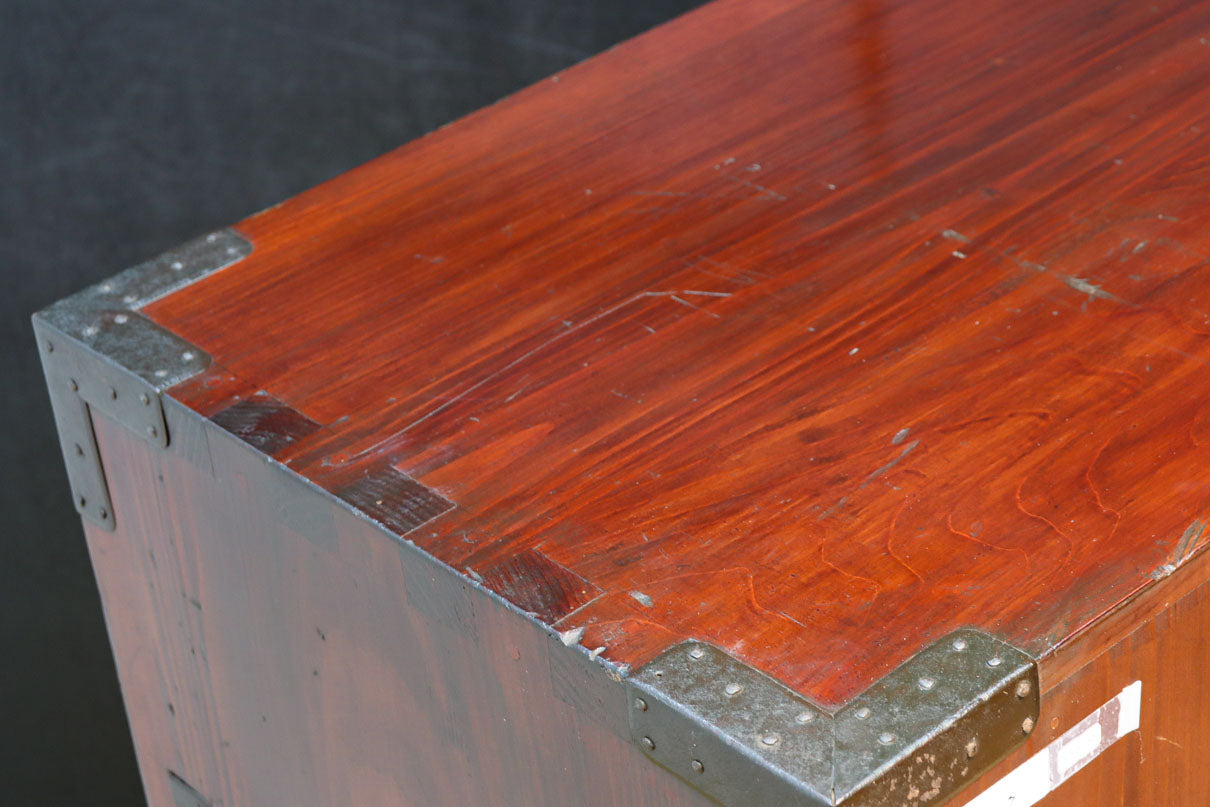 引き出し内部にまで黒漆を施した上質な庄内収納箪笥　BB3113