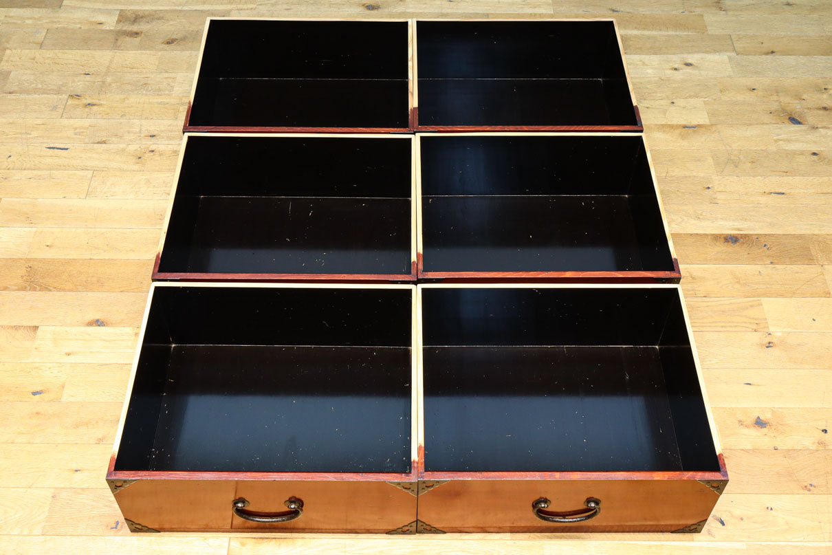 引き出し内部にまで黒漆を施した上質な庄内収納箪笥　BB3113