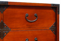 引き出し内部にまで黒漆を施した上質な庄内収納箪笥　BB3113