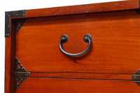 引き出し内部にまで黒漆を施した上質な庄内収納箪笥　BB3113