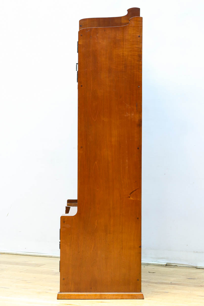 国産ステンドグラスが煌めく魅力的な造りのライティングビューロー　BB3114