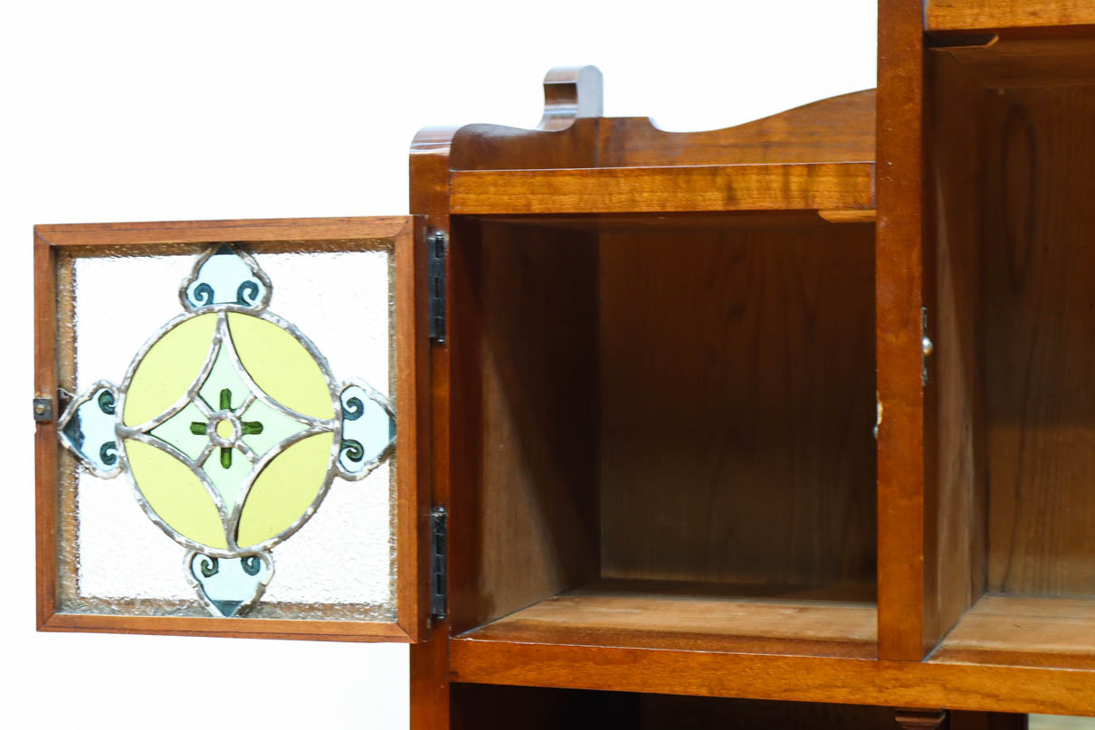 国産ステンドグラスが煌めく魅力的な造りのライティングビューロー　BB3114