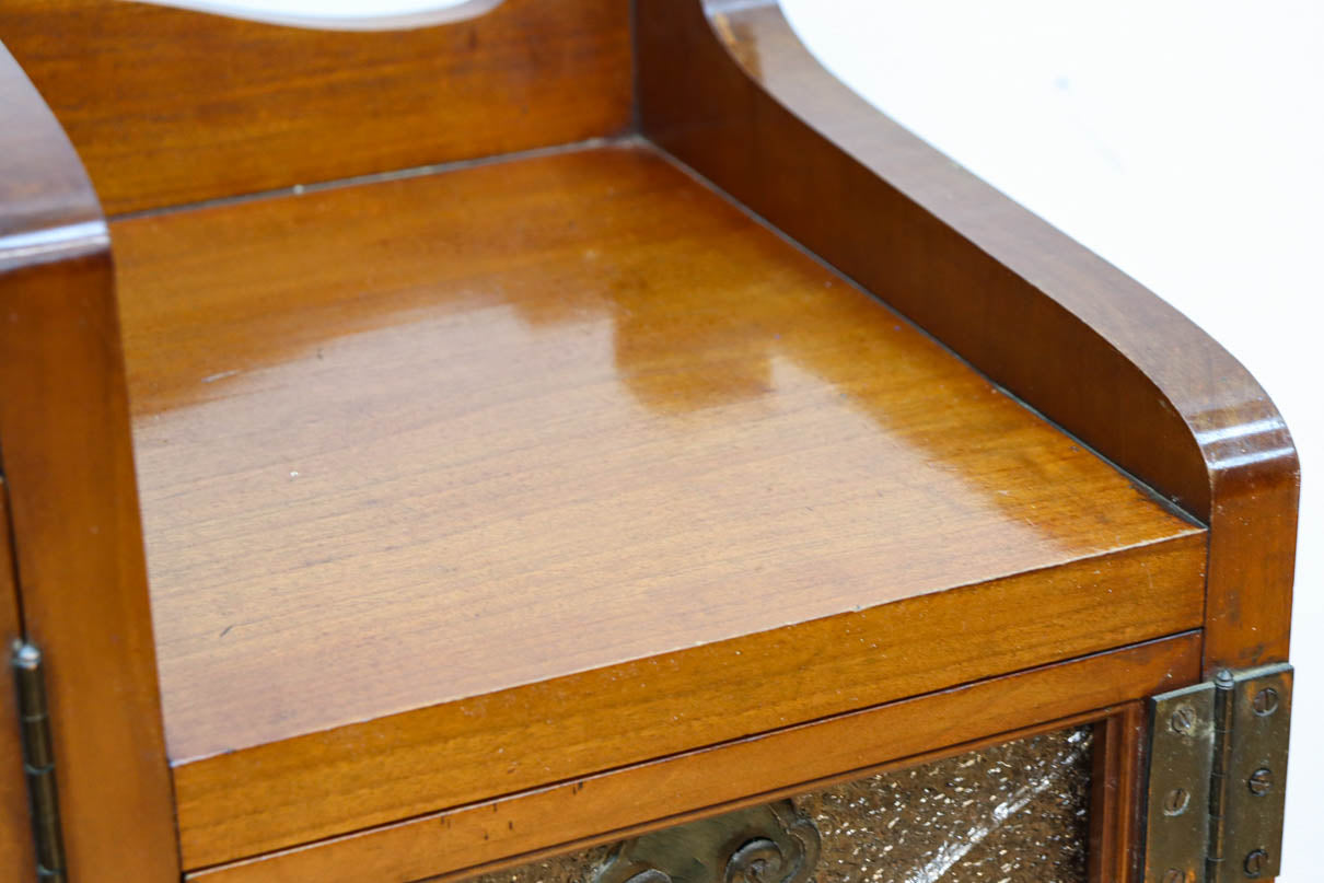 国産ステンドグラスが煌めく魅力的な造りのライティングビューロー　BB3114