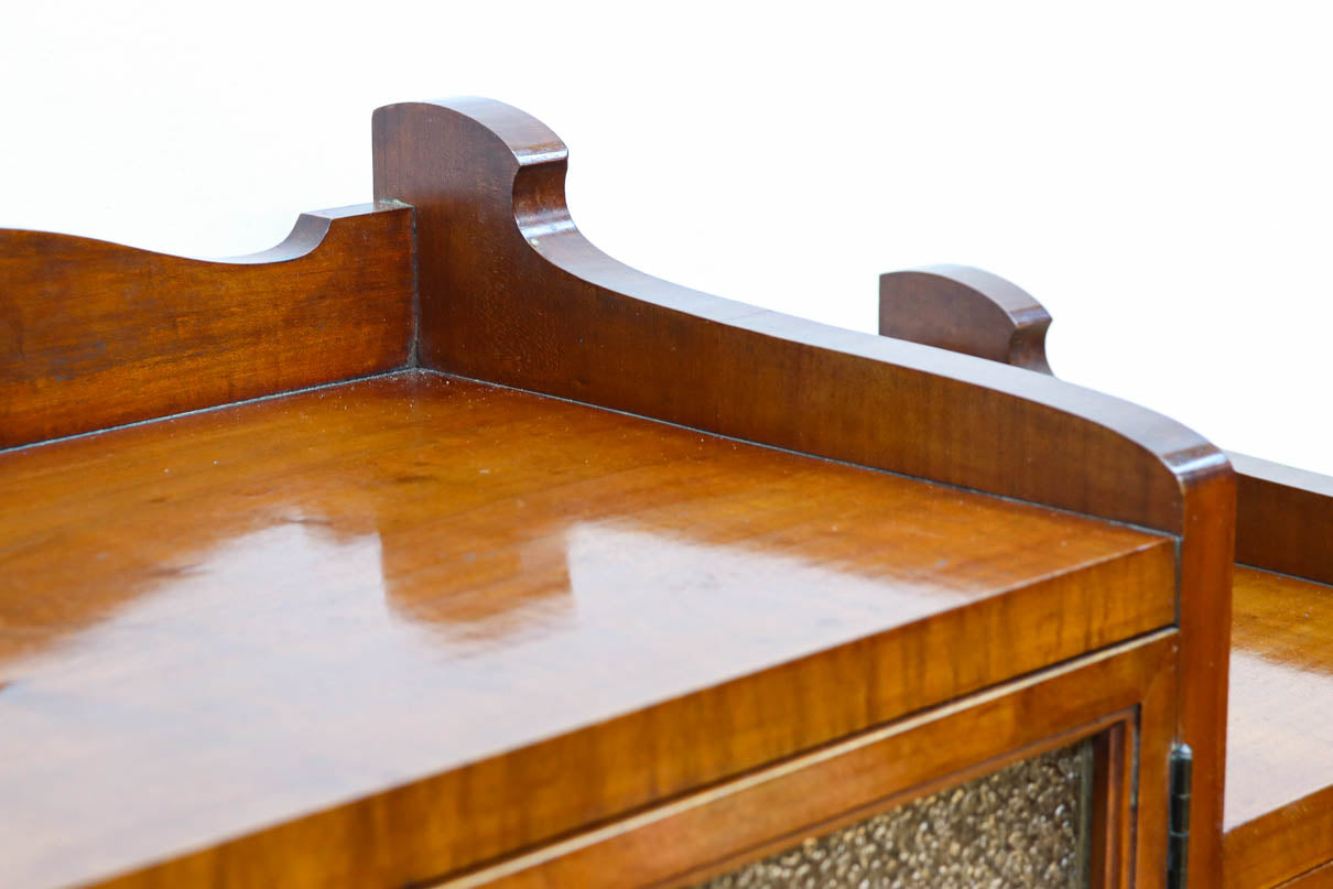 国産ステンドグラスが煌めく魅力的な造りのライティングビューロー　BB3114