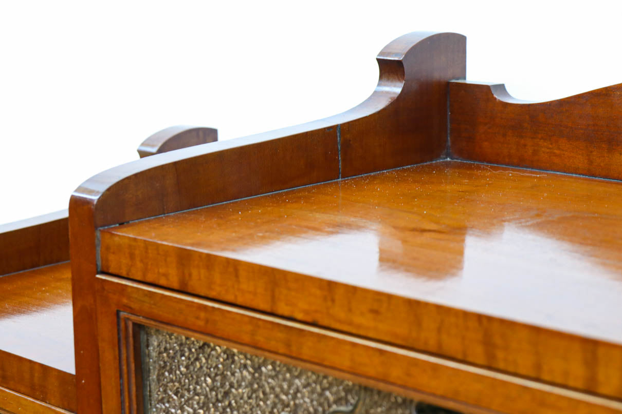 国産ステンドグラスが煌めく魅力的な造りのライティングビューロー　BB3114